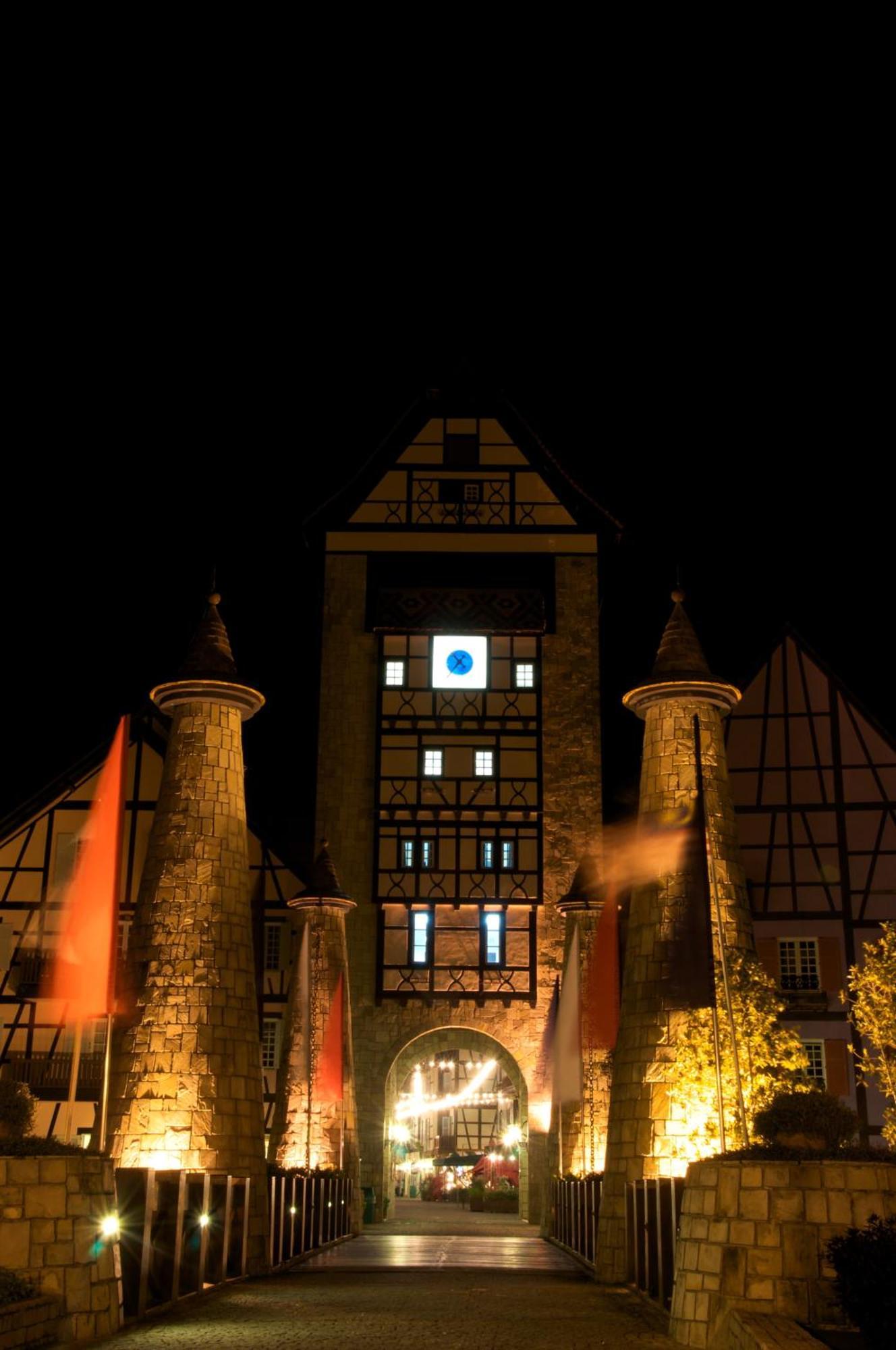 Colmar Tropicale Hotel Bukit Tinggi Exterior photo
