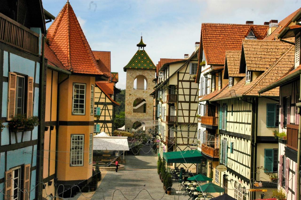 Colmar Tropicale Hotel Bukit Tinggi Exterior photo